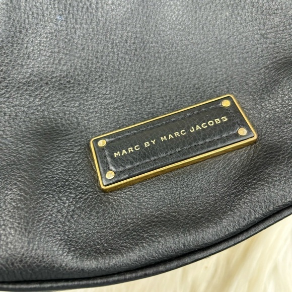 MARC BY MARC JACOBS SHOULDER /CROSSBODY TOTE BAG - Picture 5 of 11